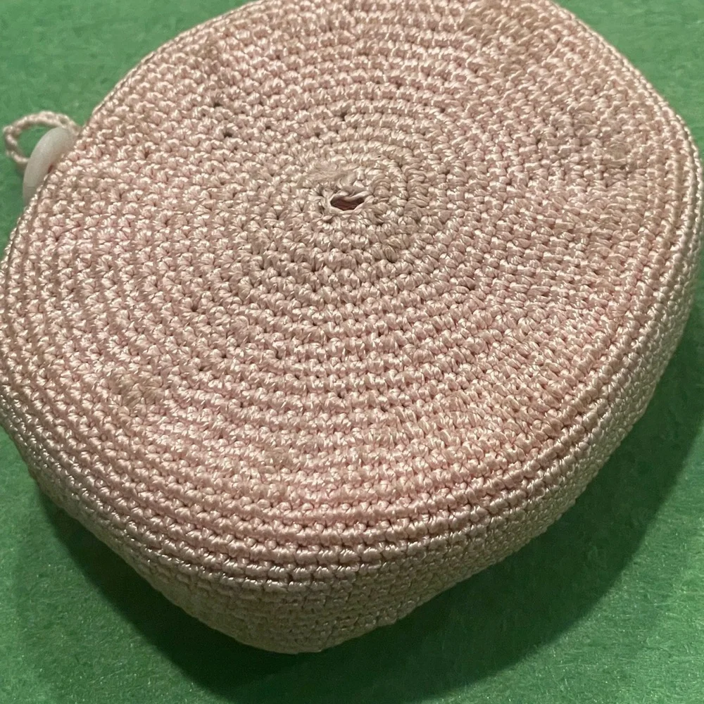 Handmade Vintage 40’s-50’s Pink Crocheted Basket w/ Thread Rolls - Picture 8 of 8